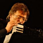 OMAGGIO AD ASTOR PIAZZOLLA NEL 25° ANNIVERSARIO DELLA SCOMPARSA - Nuova Orchestra da Camera “Ferruccio Busoni” - Massimo Belli, direttore; Gianni Fassetta, fisarmonica; Lucio Degani, violino; Francesco Ferrarini, violoncello