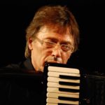 OMAGGIO AD ASTOR PIAZZOLLA NEL 25° ANNIVERSARIO DELLA SCOMPARSA - Nuova Orchestra da Camera “Ferruccio Busoni” - Massimo Belli, direttore; Gianni Fassetta, fisarmonica; Lucio Degani, violino; Francesco Ferrarini, violoncello